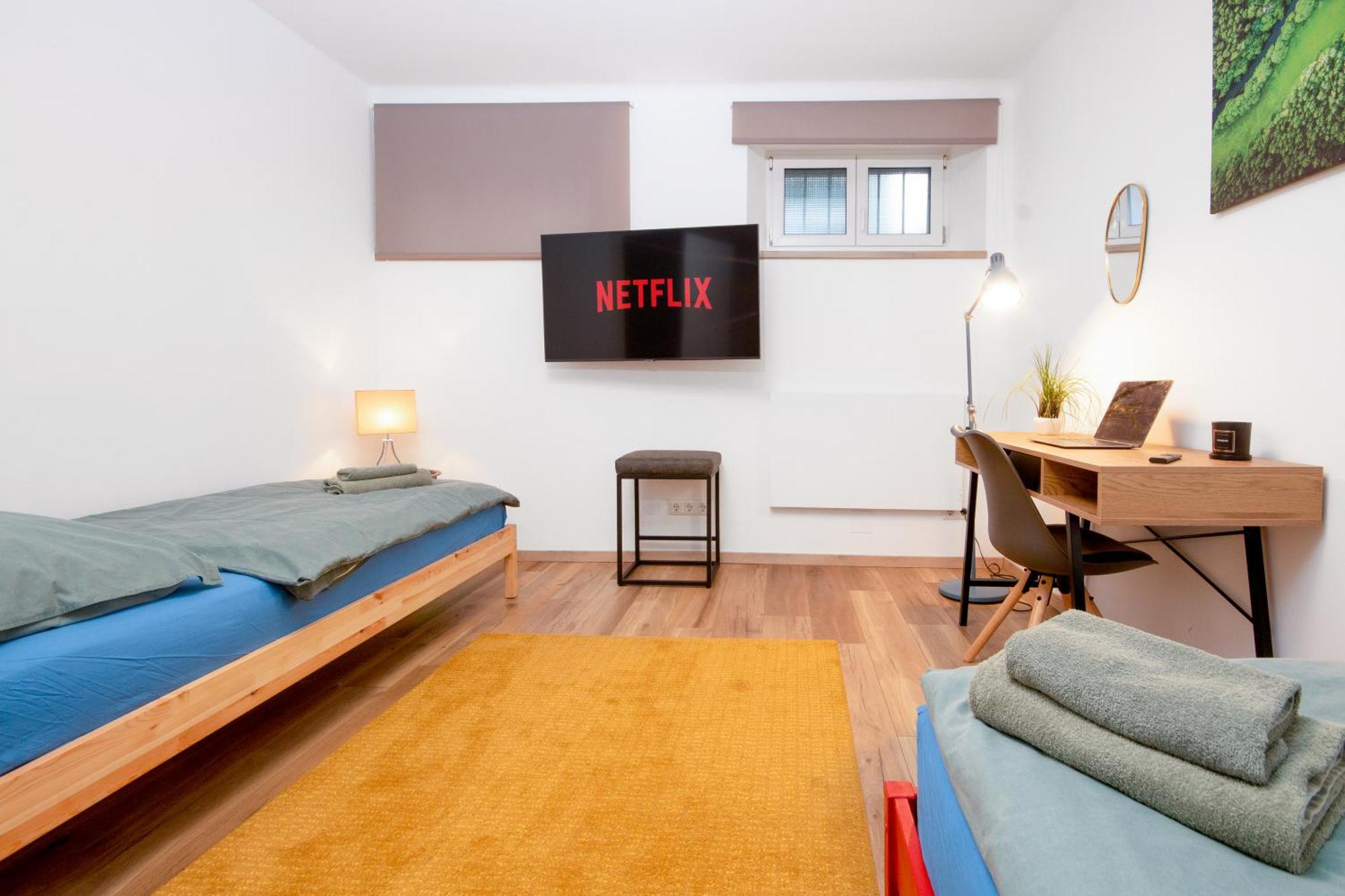 Lendkanal - City - Netflix - Waschmaschine - Kaffeevollautomat - 8 Pax - 4 Schlafzimmer Klagenfurt am Woerthersee Eksteriør bilde